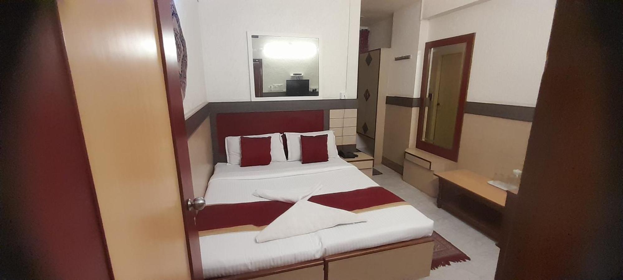 Hotel Lalbagh Gardenia Bangalore Bagian luar foto